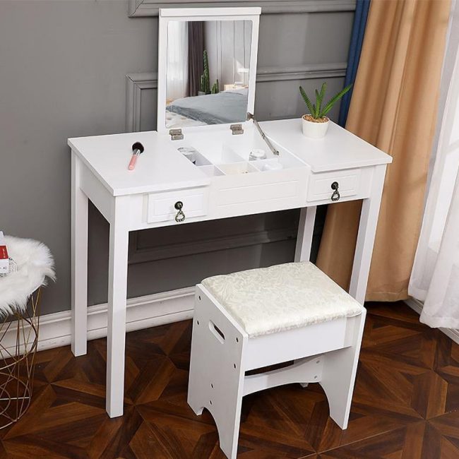 Flip-top Mirror Makeup Dressing Table