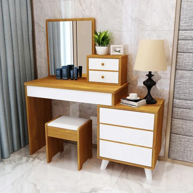 Premium Quality Dressing Table with Mirror