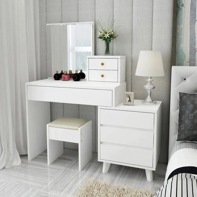 Premium Quality Dressing Table with Mirror