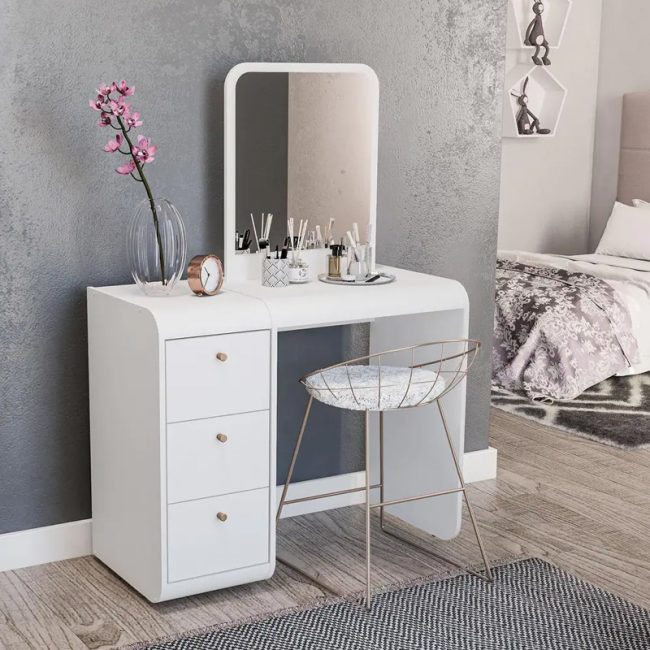 Vesta Dressing Table with Standing Mirror