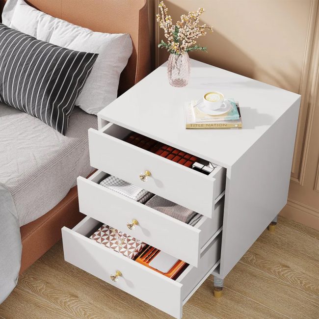 Modern3-Drawer Nightstand with Storage