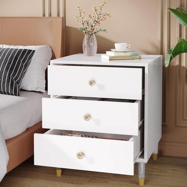 Modern3-Drawer Nightstand with Storage