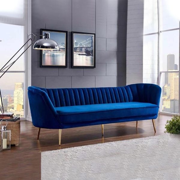 Alexandrea’s Luxurious 3-Seater Sofa in Velvet