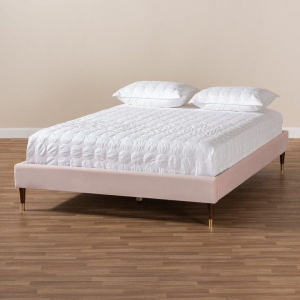Volden’s Glamorous and Luxurious Velvet Bed